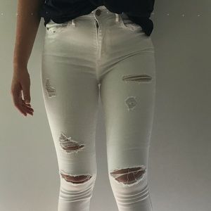 hollister white ripped jeans